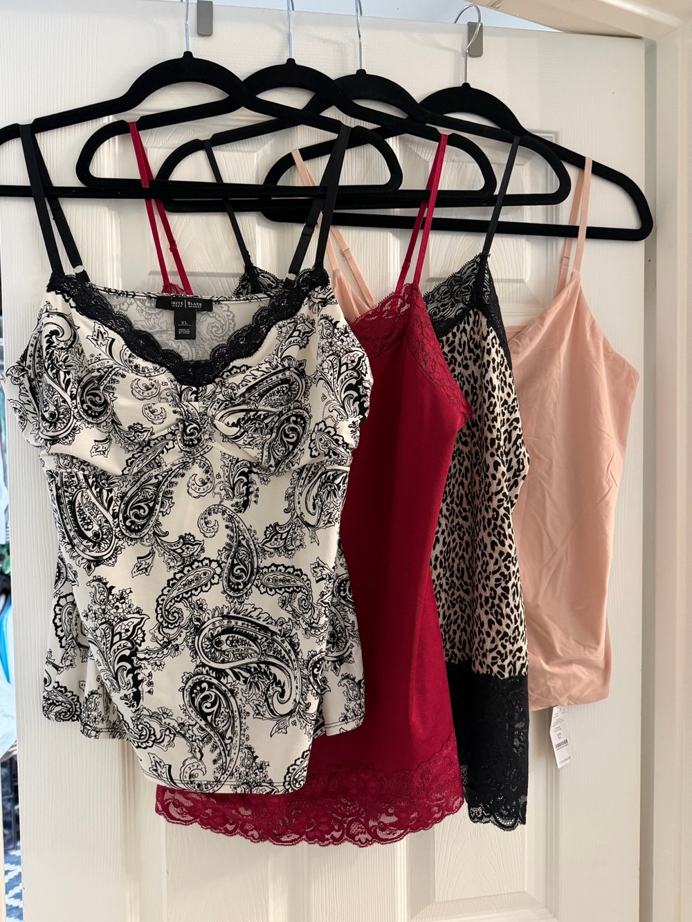 White House Black Market 4-Piece Camisole Bundle Size XL - NWT and Like New
